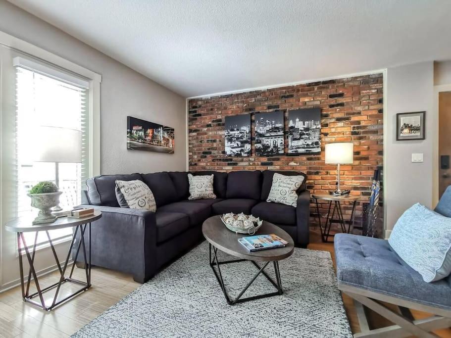 Villa Amazing Locale 2Kingbr 1Bth à Kansas City Extérieur photo