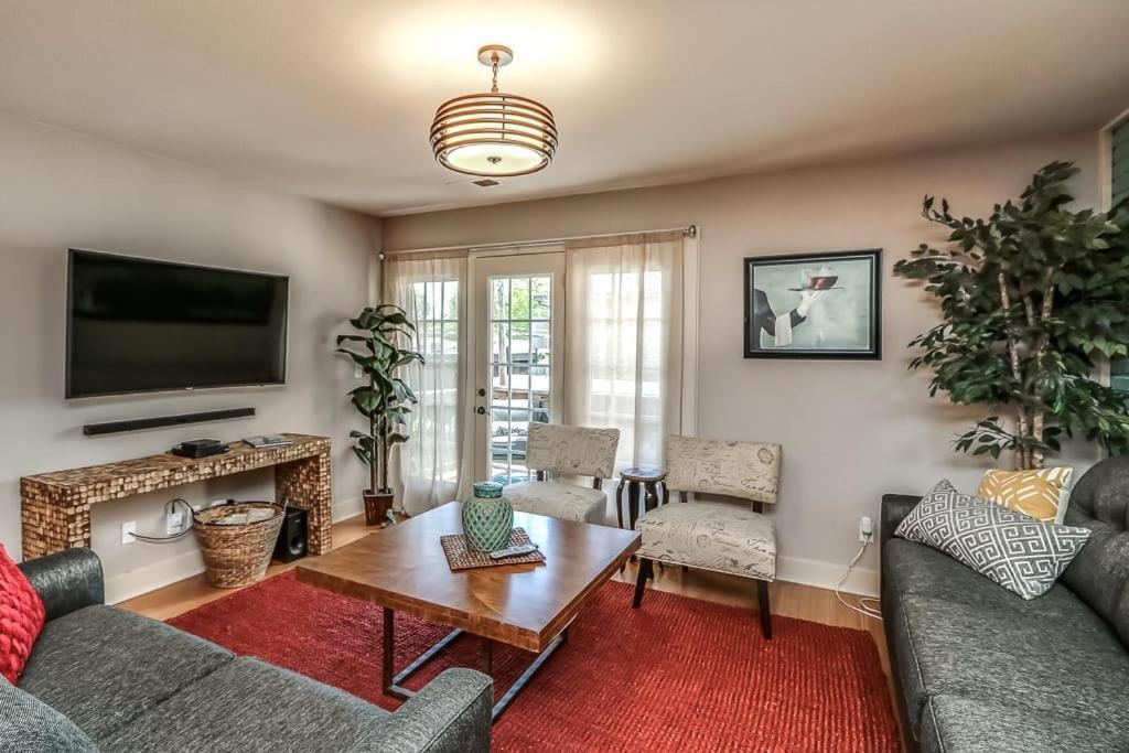 Villa Amazing Locale 2Kingbr 1Bth à Kansas City Extérieur photo